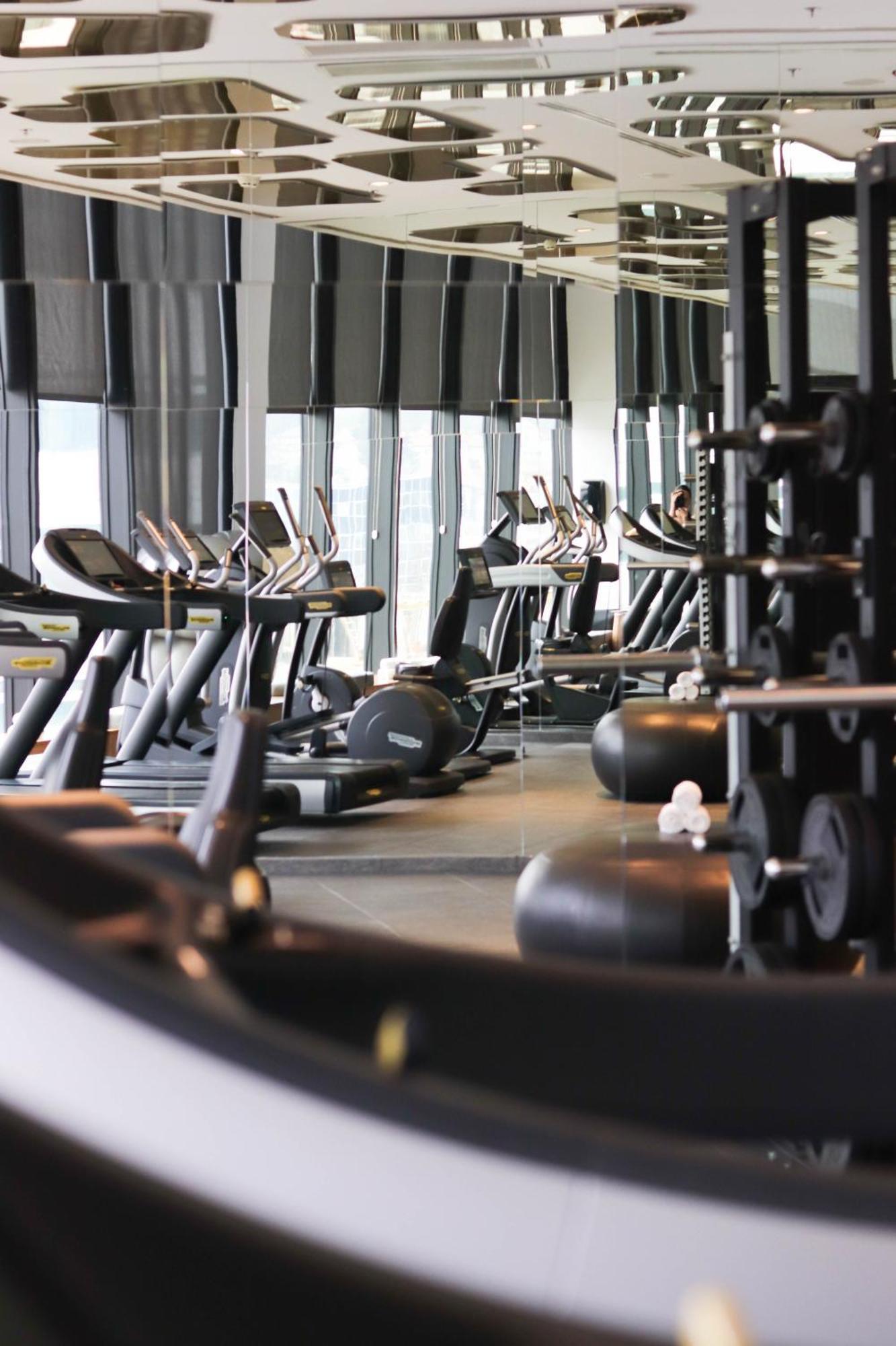 スイスホテル サラエボ サラエヴォ エクステリア 写真 The gym at the 57th floor