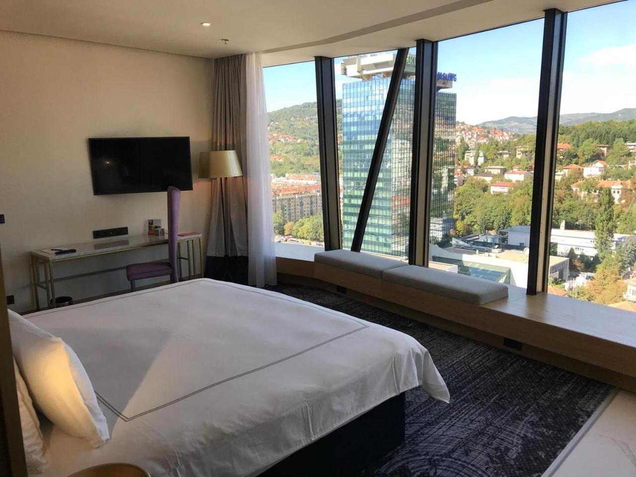 スイスホテル サラエボ サラエヴォ エクステリア 写真 A bedroom at the hotel
