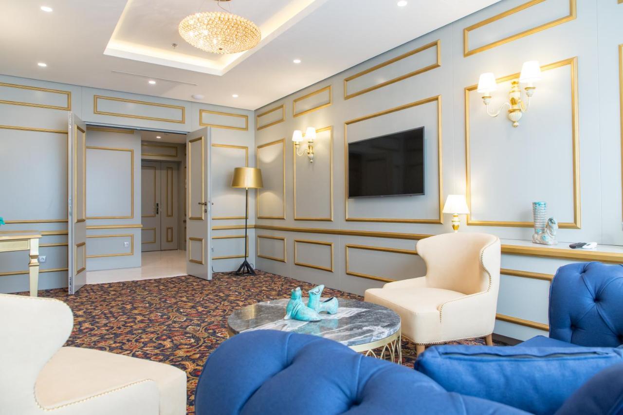 スイスホテル サラエボ サラエヴォ エクステリア 写真 A suite at the hotel
